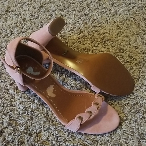 Coach Link Heel in Peony - Picture 2 of 5